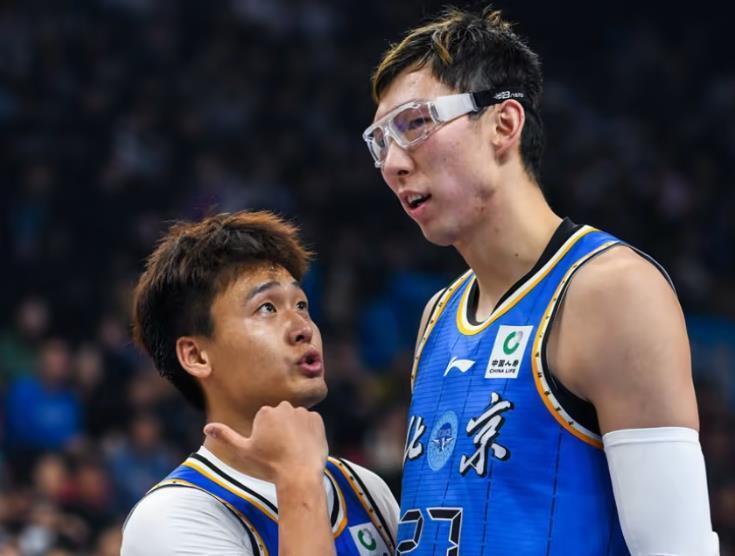 IM电竞-周琦:去年赵睿第一选择不是北京首钢,而是南方某球队