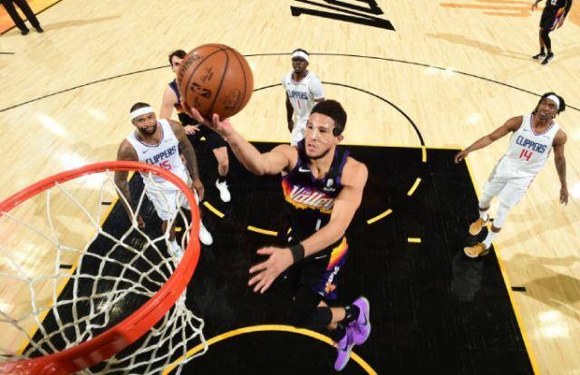 持续低效！布克不擅逆风球 太阳3比2仍不保险？